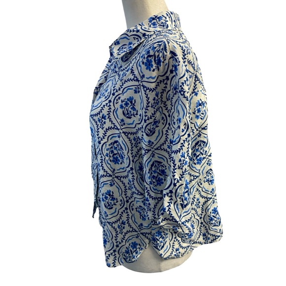 H&M Blue And White Patterned Short Sleeved Twill Button Down Shirt Size Small - Picture 10 of 15